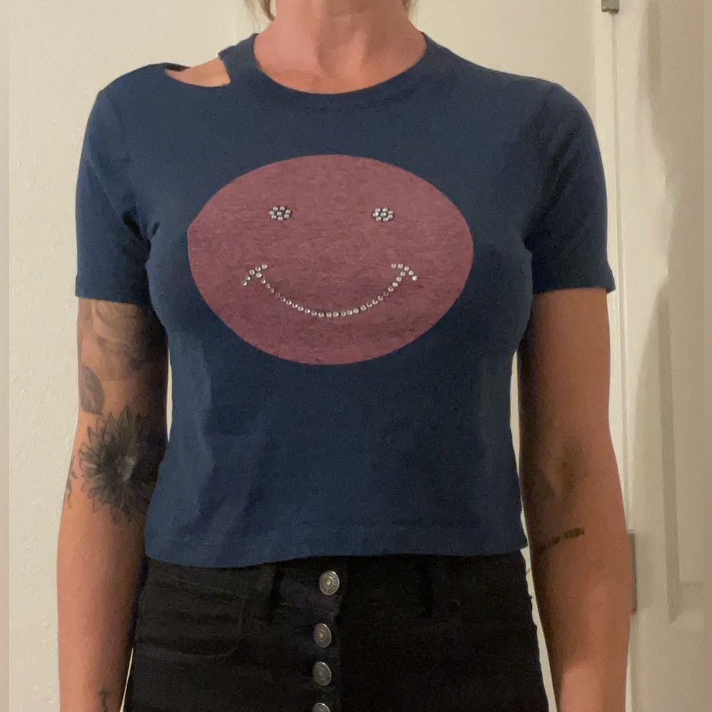 Aeropostale smile tee, rhinestones with distressed shoulder. Size XS